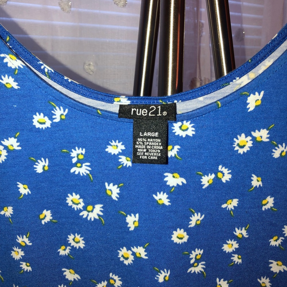 Blouse - Picture 2 of 2